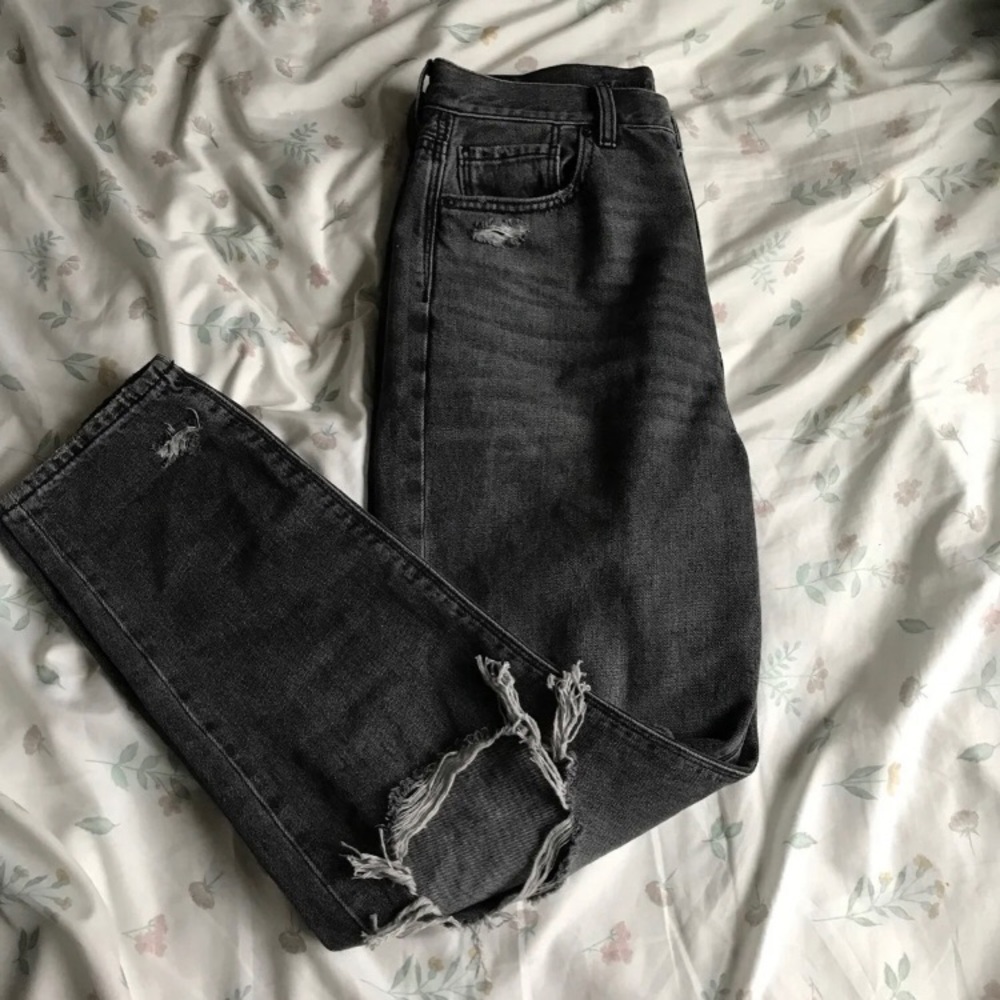 American eagle mom jeans